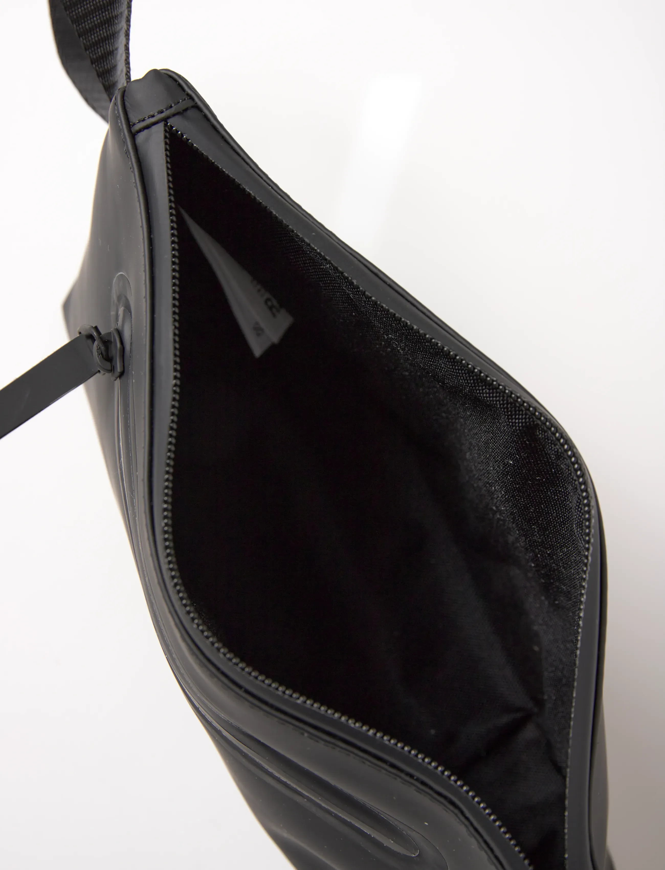 Rains - Cosmetic Bag Zip W3 - vattentäta väskor - black - 5