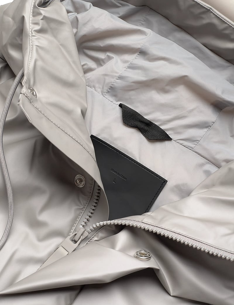 Rains - Lohja Insulated Cargo Jacket W3T2 - fodrade jackor - nimbus - 4