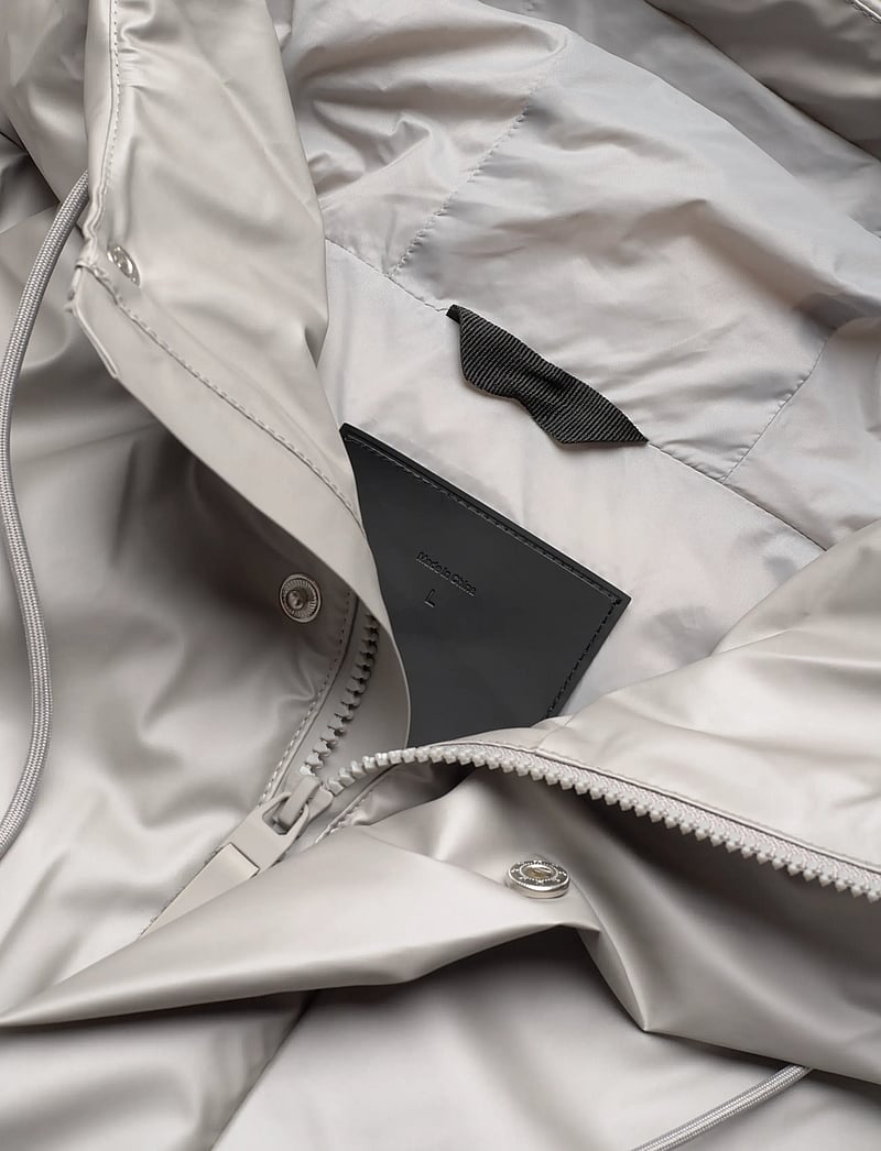 Rains - Lohja Insulated Cargo Jacket W3T2 - gefütterte jacken - nimbus - 4