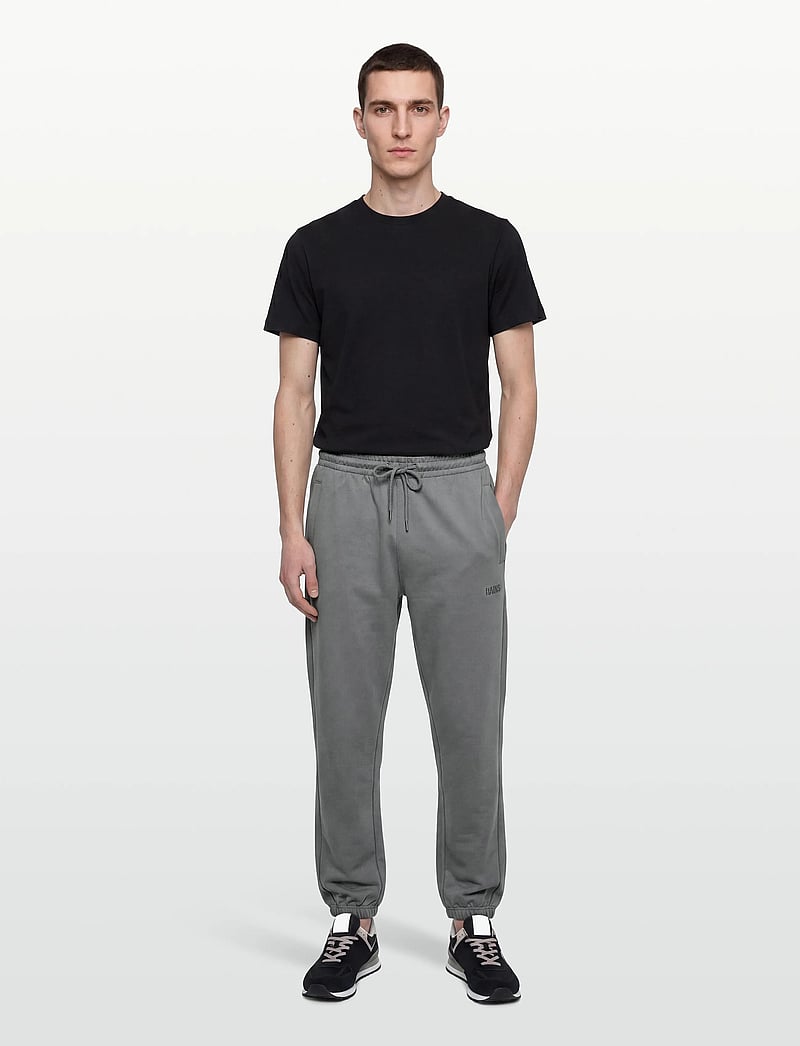 Rains - Classic Cuff Pants Blurred - püksid - shadow - 0