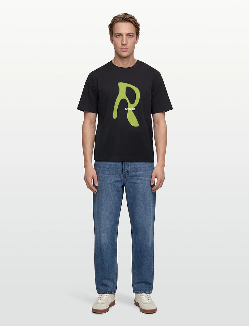 Rains - Classic T-shirt Blurred - kurzärmelig - black - 0