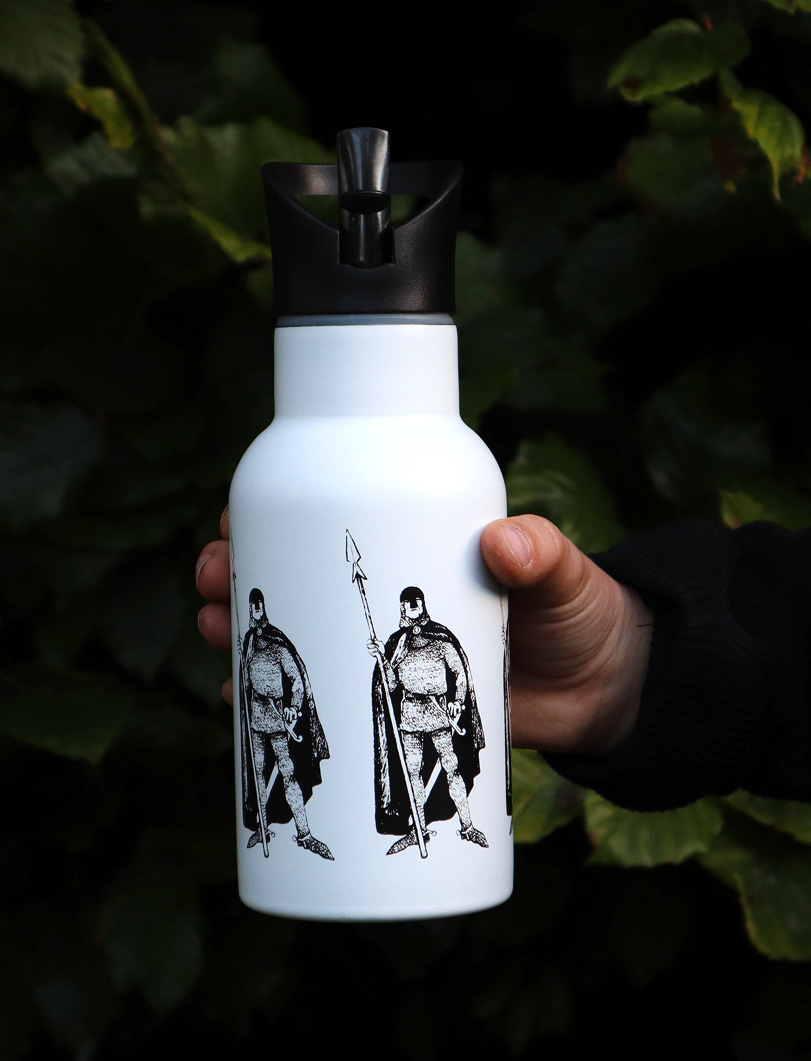 Rätt Start The Brothers Lionheart, Water Bottle (Cherry Valley), 340 ml, White, Hjem > Måltidstid, Børn