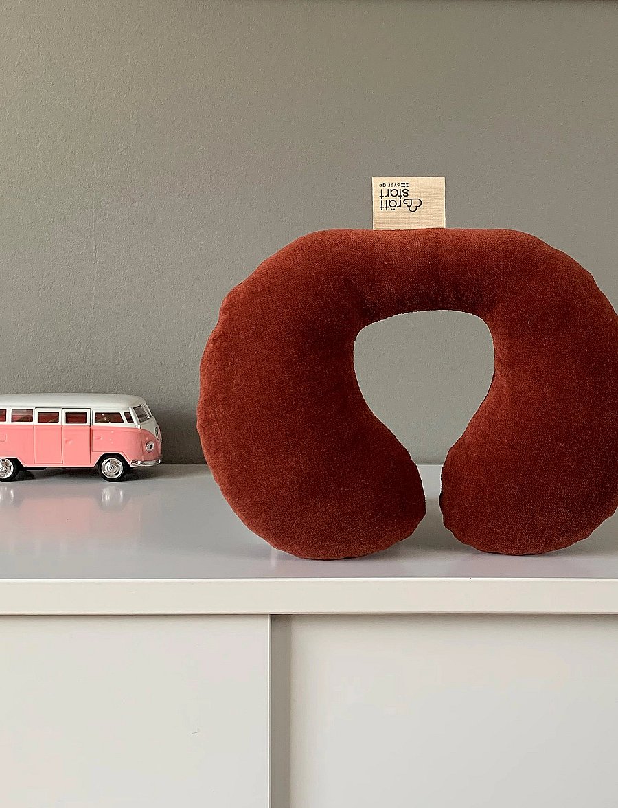 Rätt Start - Neck pillow - red - 0