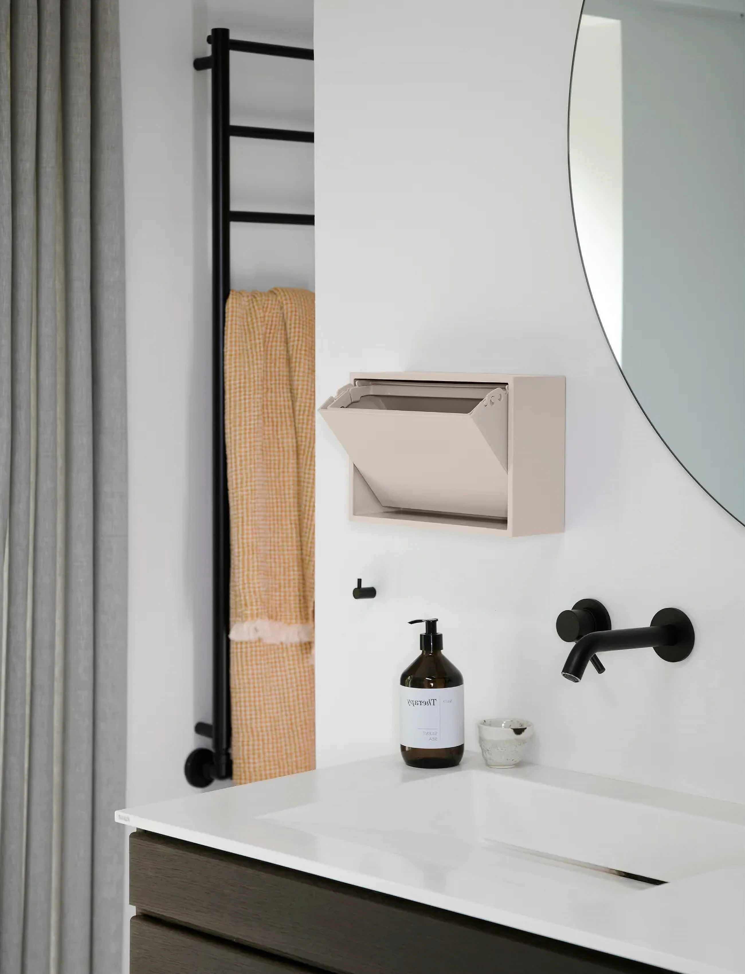 ReCollector - Stylish wall-mounted toilet bin - papierkörbe - silver cloud grey - 5