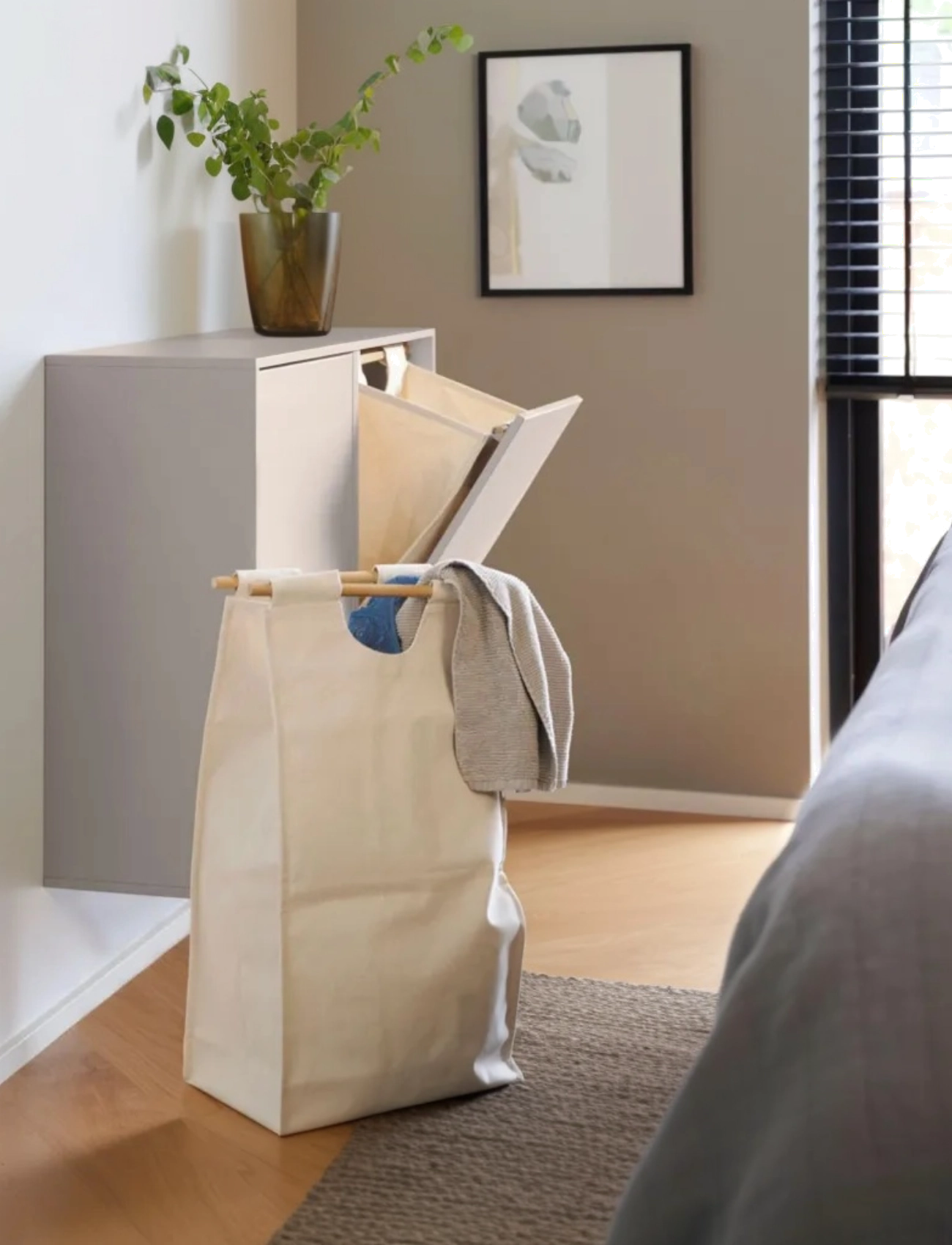 ReCollector - Smart wall-mounted laundry basket - laundry baskets - silver cloud grey - 3
