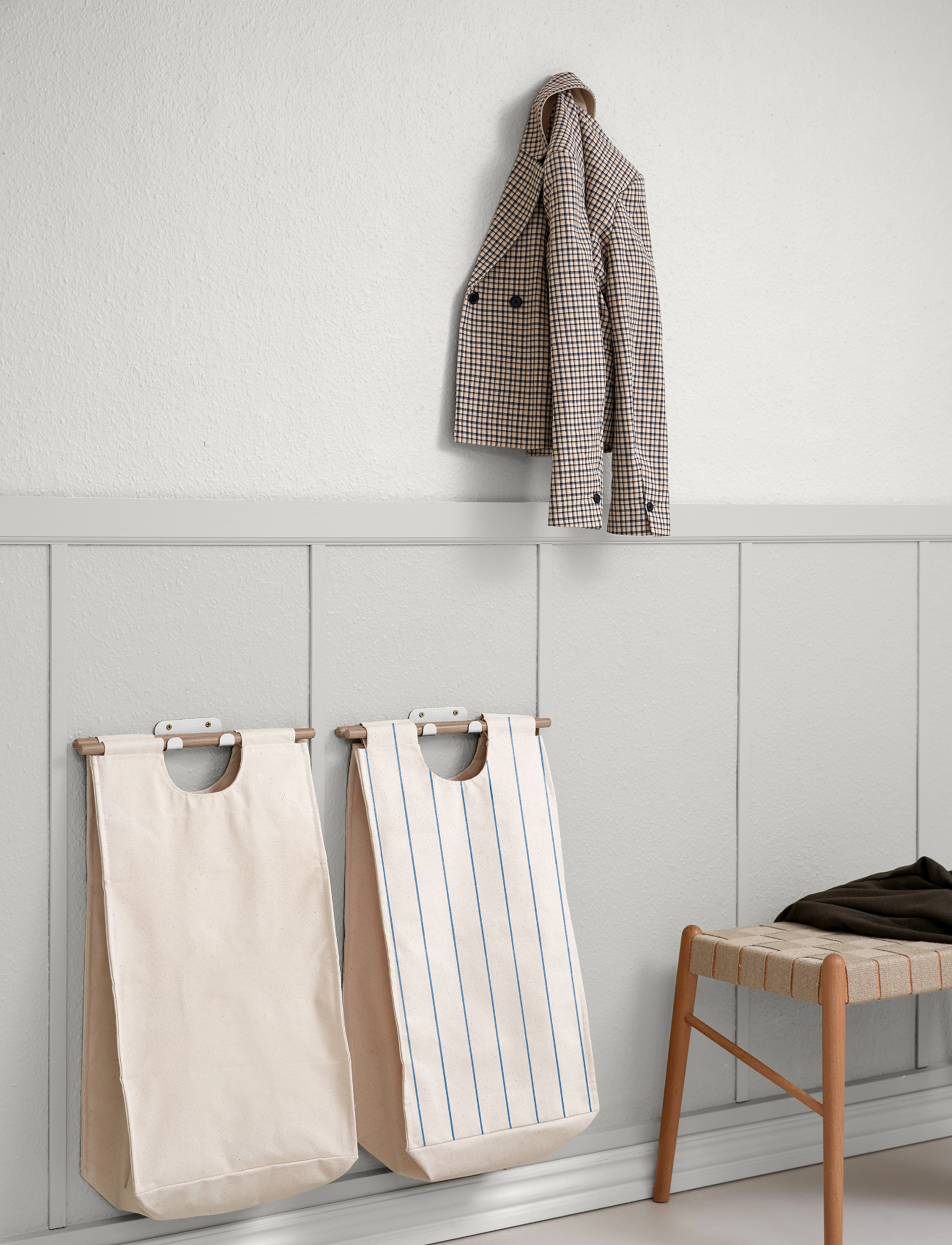 ReCollector - Stylish wall-mounted laundry bag - wäschekörbe - cobolt blue - 4