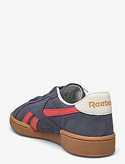 Reebok Classics - CLUB C GROUNDS UK - sportiska stila apavi ar pazeminātu potītes daļu - eacobl/red/chalk - 2