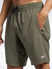 Reebok Performance - WOR WOVEN SHORT - najniższe ceny - armgrn - 2