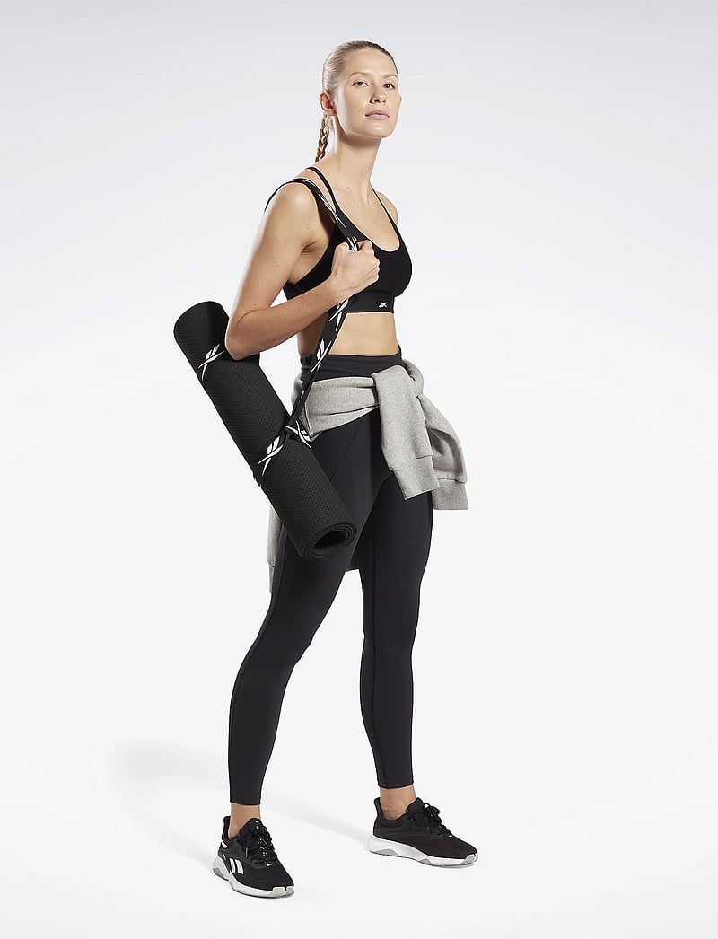 Reebok Performance - LUX STRAPPY SPORTS BRA - medium støtte - black - 4