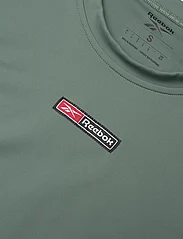 Reebok Performance - LUX BOLD CROP TEE - t-shirt & tops - tregre - 2