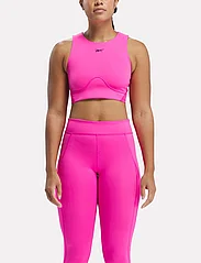 Reebok Performance - LUX CONTOUR CROP - t-shirt & tops - laspin - 2