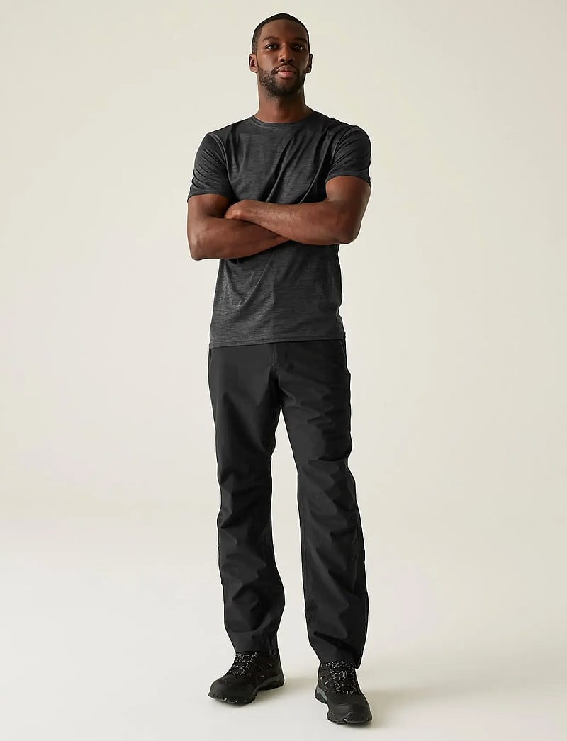 Regatta - Highton stretch overtrousers - vabaõhupüksid - black - 0