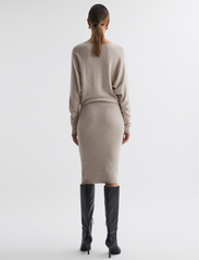 Reiss - LEILA - strikkede kjoler - neutral - 3