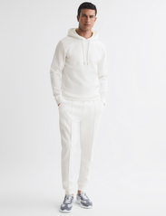 Reiss - PREMIER - sweatpants - white - 4