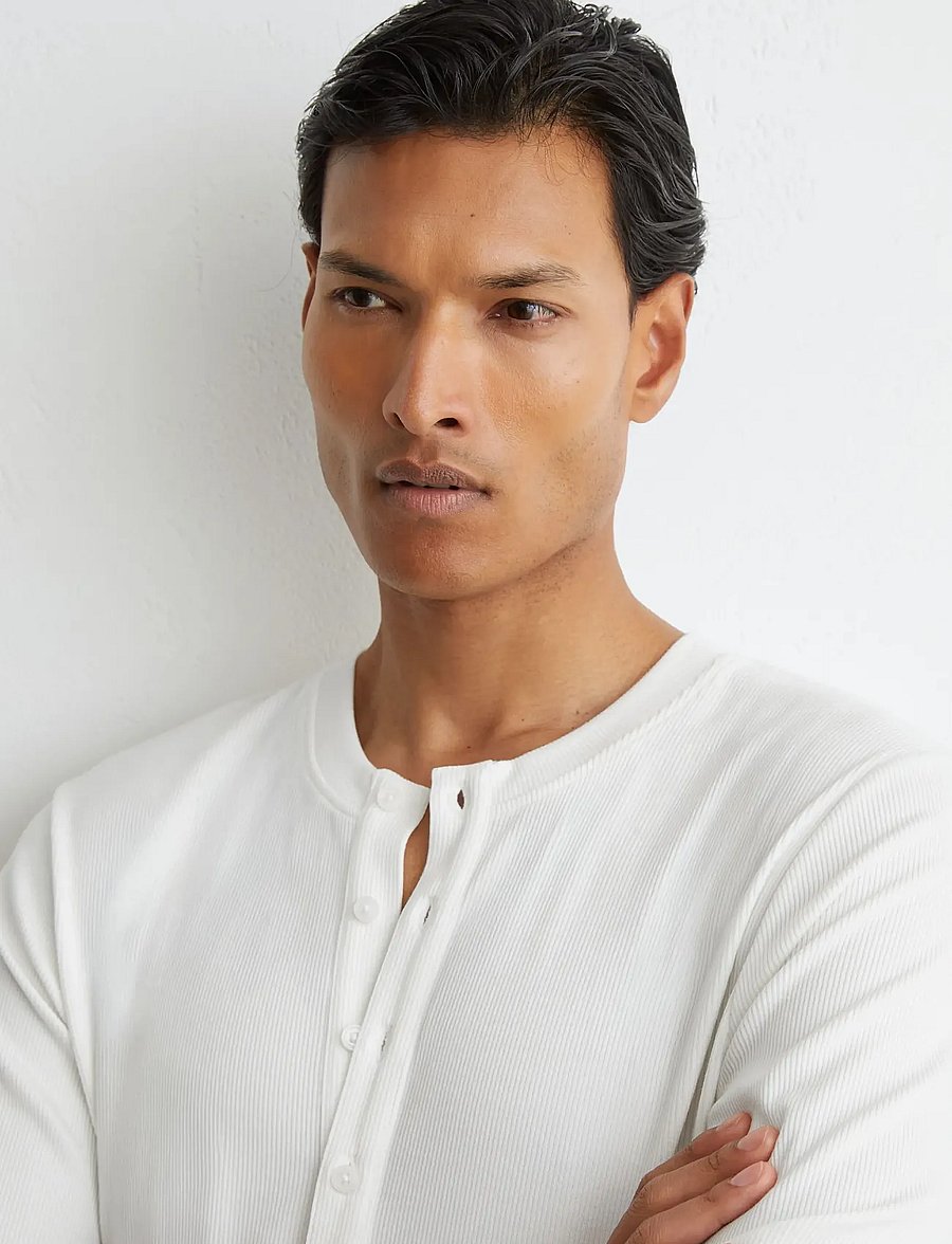 Reiss - FRANCISCO LS TEXTURED GRANDAD COLLAR POLO - long-sleeved t-shirts - white - 3