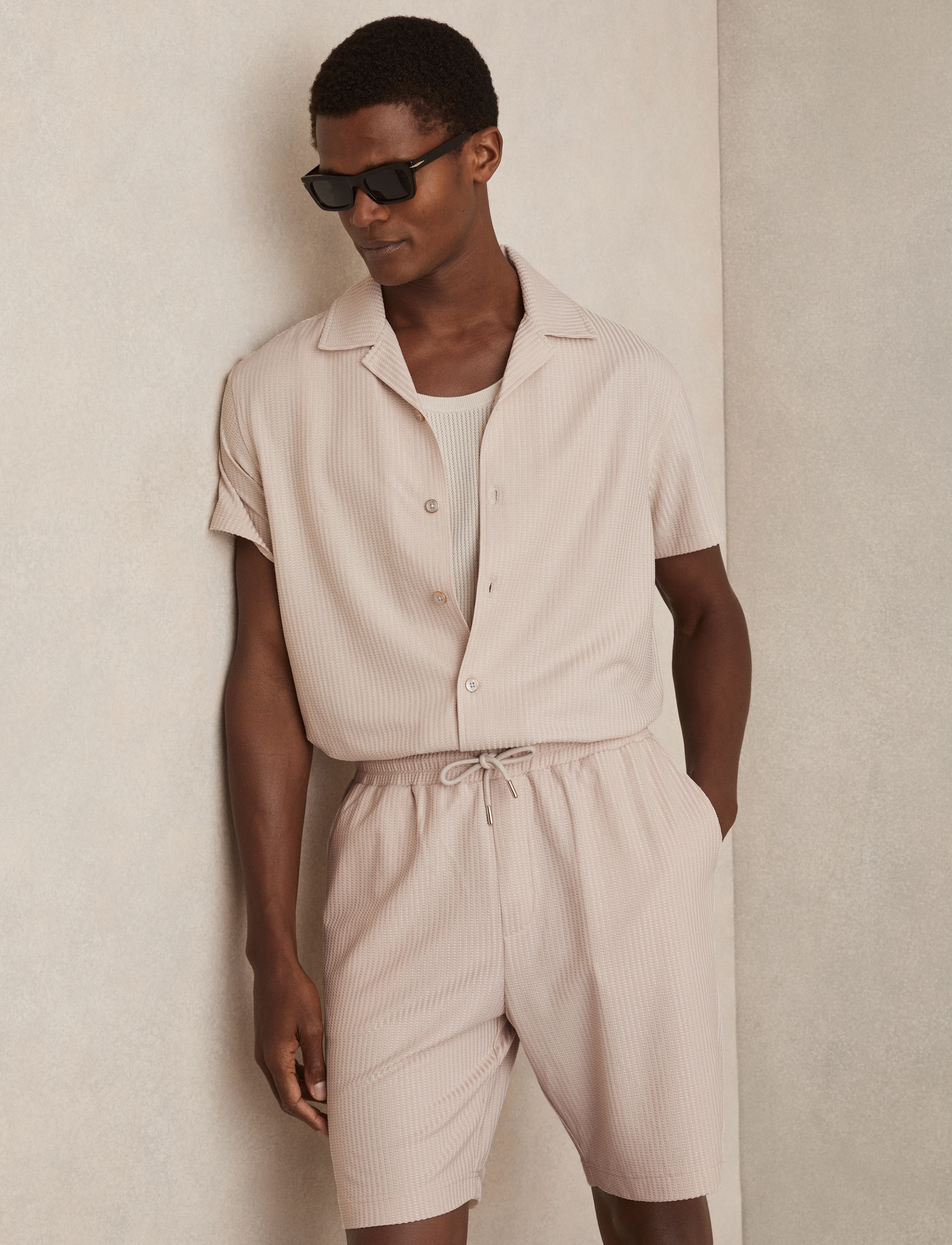 Reiss Warwick, S, Beige, Skjorter > Kortærmede Shirts, Herre