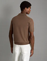 Reiss - MAXWELL - short-sleeved polos - pecan brown - 3