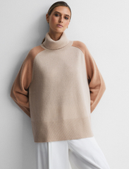 Reiss - EDINA - megztiniai su aukšta apykakle - camel/charcoal - 2
