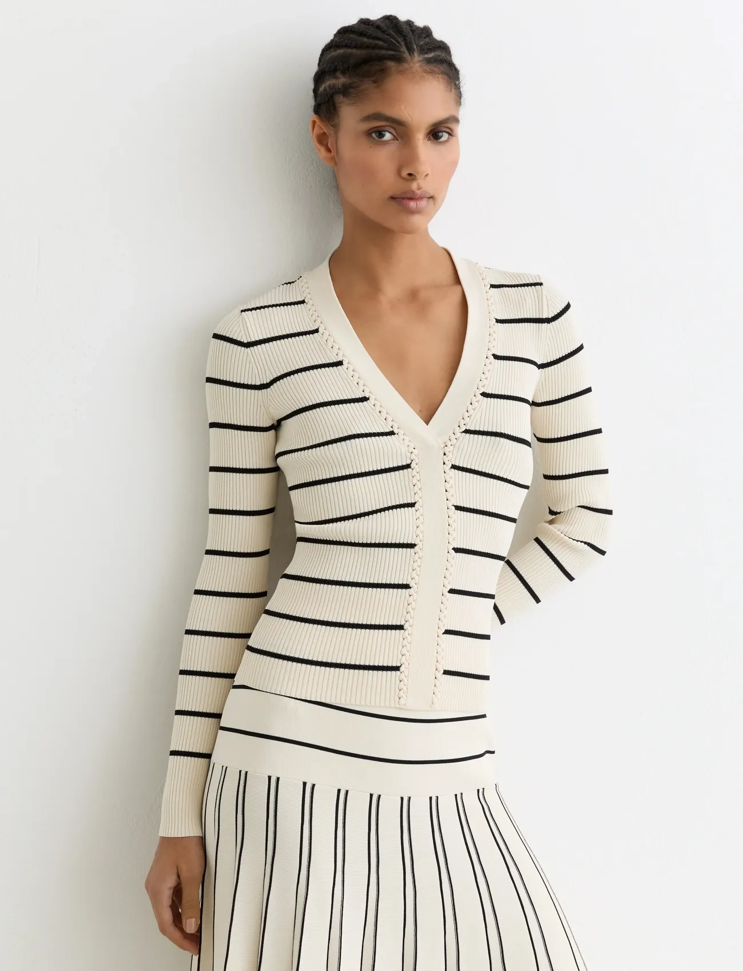 Reiss Lauralee, Kvinder, Stribet Ribstrikket V-Hals Sweater, Sort, Str: L