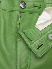 REMAIN Birger Christensen - Leather Straight Pants - vakarėlių drabužiai išparduotuvių kainomis - forest green - 3