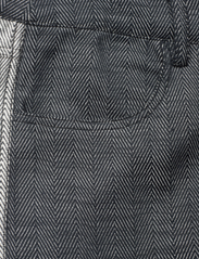 REMAIN Birger Christensen - Two Side Straight Pant - džinsa bikses ar platām starām - 1000 black comb. - 2