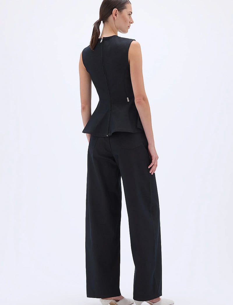 REMAIN Birger Christensen - COCOON DENIM PANTS - barrel jeans - espresso - 3