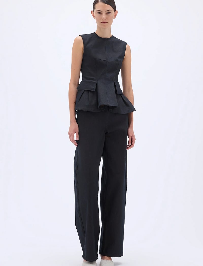 REMAIN Birger Christensen - PEPLUM DENIM TOP - topid ja varrukateta alussärgid - espresso - 0