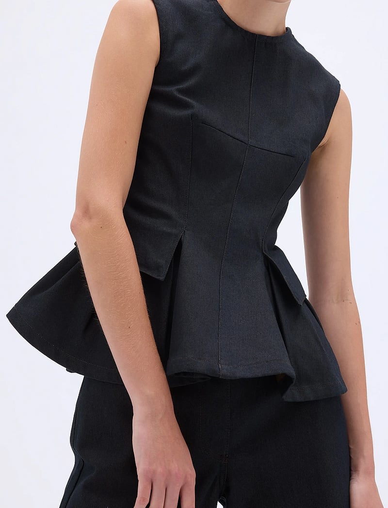 REMAIN Birger Christensen - PEPLUM DENIM TOP - topid ja varrukateta alussärgid - espresso - 4