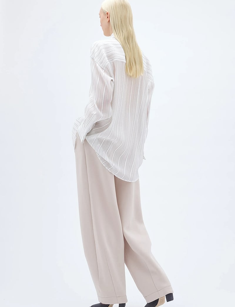 REMAIN Birger Christensen - OVERSIZE SHIRT - pitkähihaiset kauluspaidat - cloud dancer comb. - 3