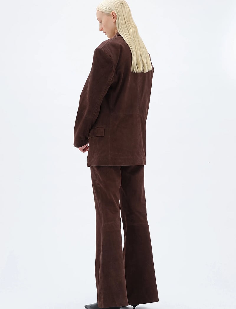 REMAIN Birger Christensen - OVERSIZED SUEDE BLAZER - skinnjackor - chicory coffee - 3