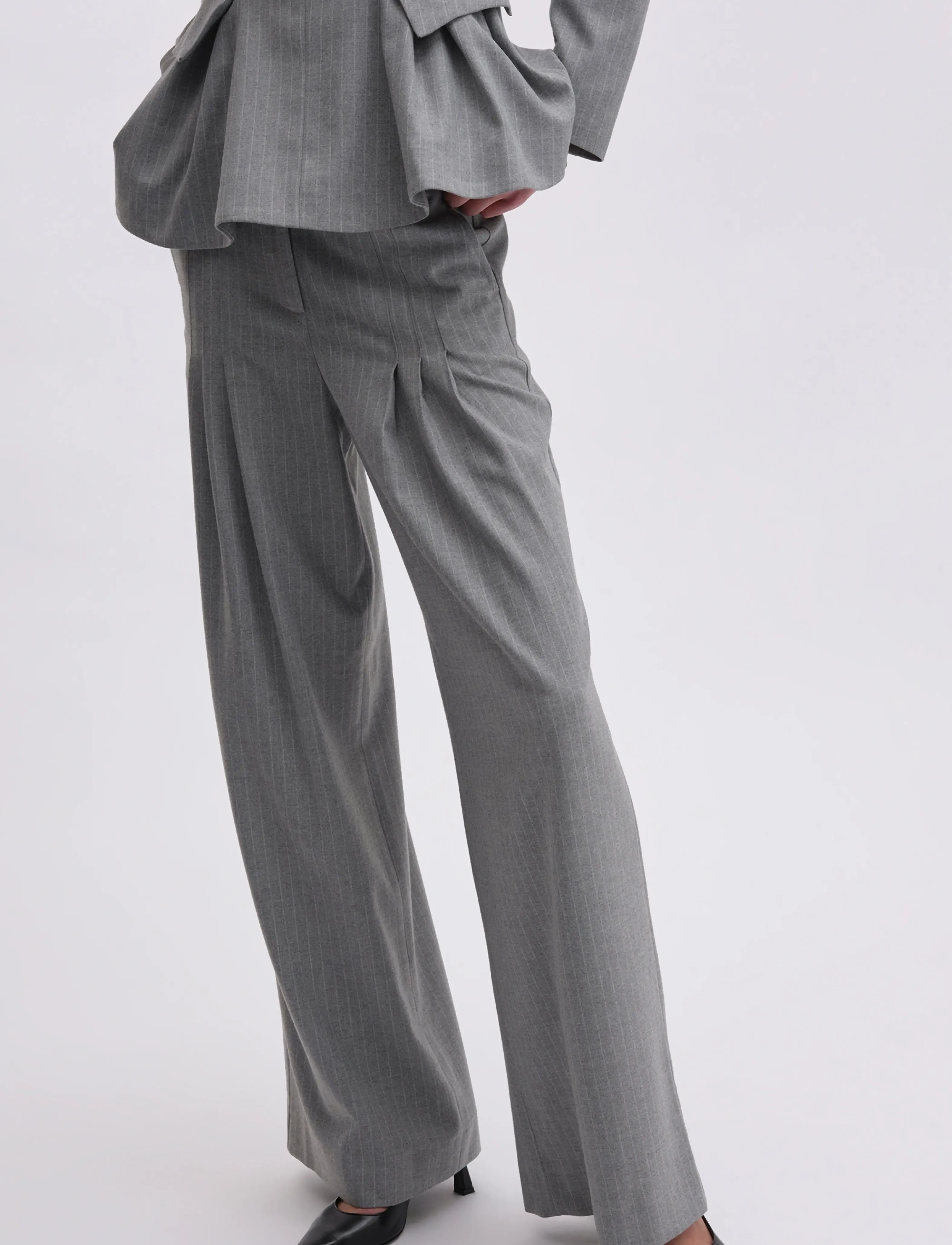REMAIN Birger Christensen WIDE SUITING PANTS - Transitional Layering - TITANIUM COMB. / grey