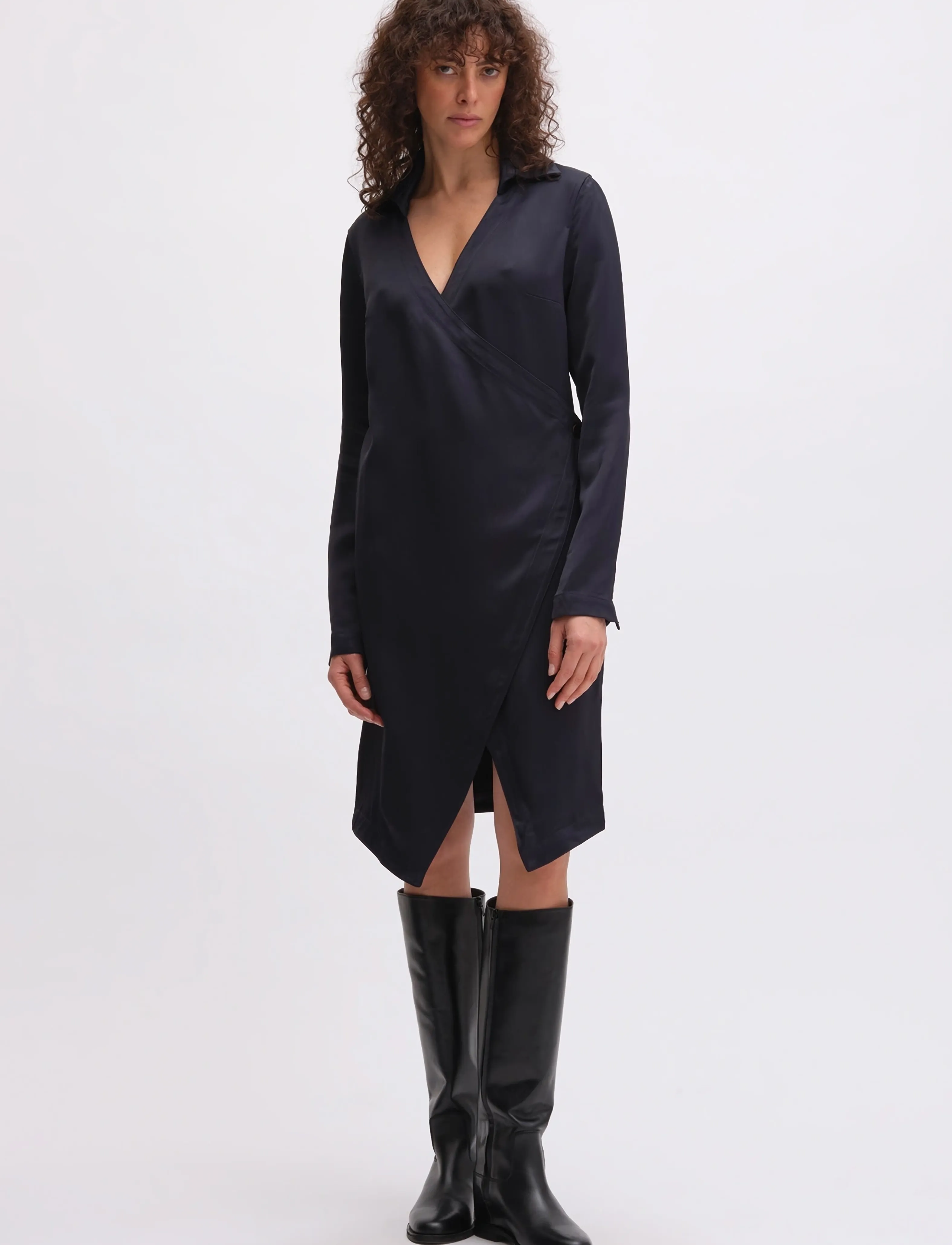 REMAIN Birger Christensen SATIN WRAP DRESS - Midiklänningar - BLUE GRAPHITE / navy