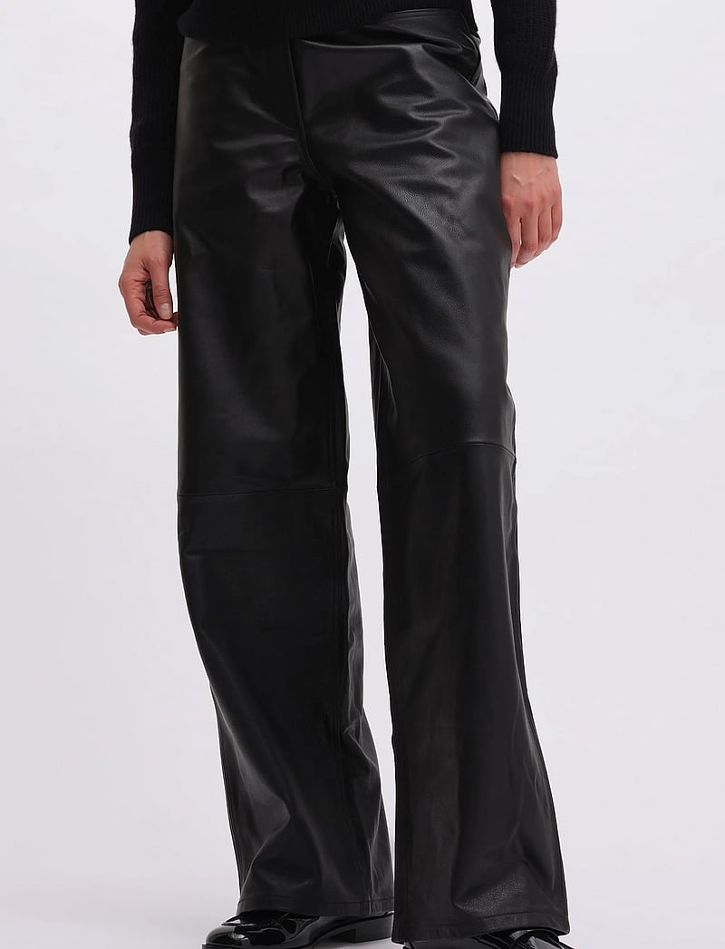 REMAIN Birger Christensen - COCOON LEATHER PANTS - barrel-bukser - black - 0