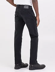 Replay - ROCCO Trousers COMFORT FIT 99 Denim - regular jeans - black - 6