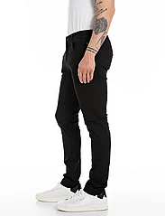 Replay - MICKYM Trousers SLIM TAPERED - kitsad teksad - black - 7