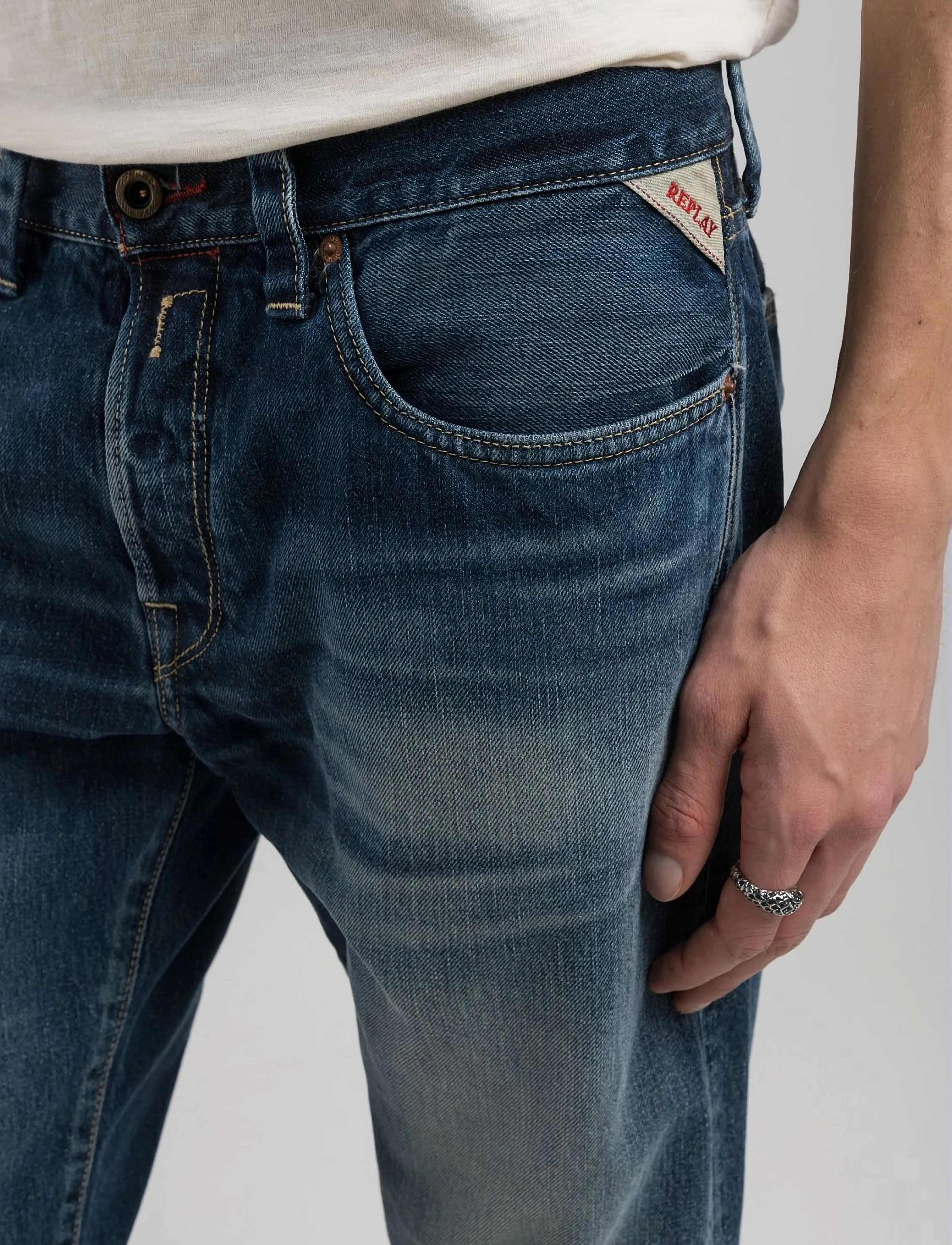 REPLAY Deryck Trousers Regular Royal Eagle straight leg jeans herr – bild 8