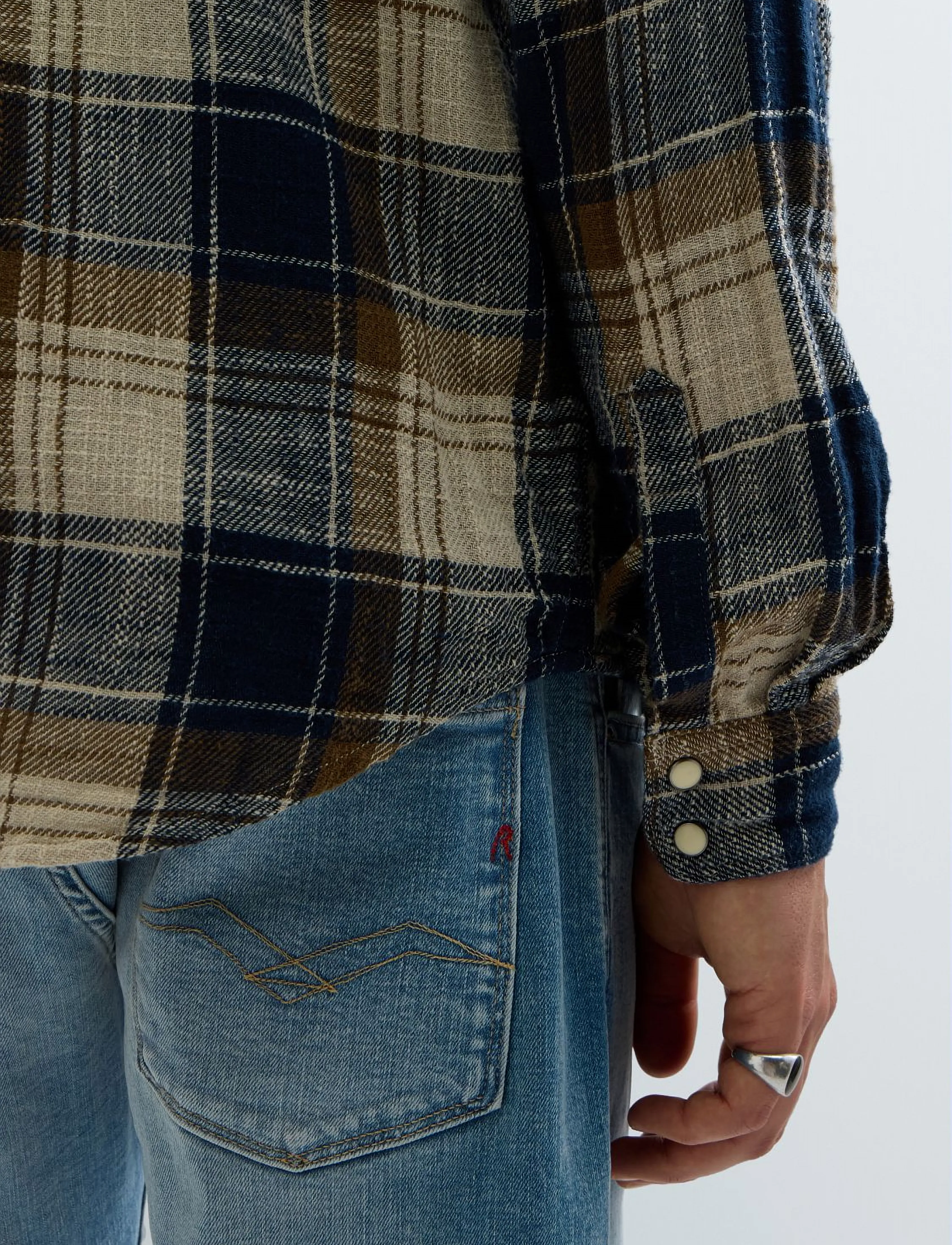 REPLAY Skjorta beige / marinblå / blå denim herr – bild 9