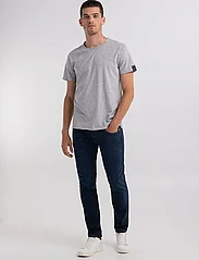 Replay - T-Shirt - basis-t-skjorter - dark grey melange - 4