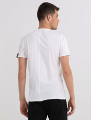 Replay - T-Shirt - zemākās cenas - white - 6