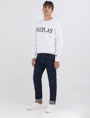 Replay - Sweater REGULAR PURE LOGO - sweatshirts - white - 5