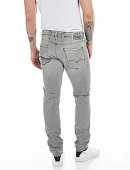Replay - ANBASS Trousers SLIM 99 Denim - kitsad teksad - grey - 4