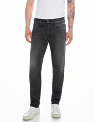 Replay - ANBASS Trousers SLIM 573 ONLINE - kitsad teksad - black - 2