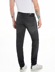 Replay - ANBASS Trousers SLIM 573 ONLINE - kitsad teksad - black - 6