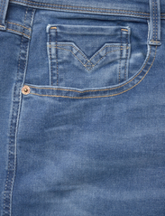 Replay - ANBASS Trousers SLIM HYPERFLEX ORIGINAL - slim fit jeans - blue - 4
