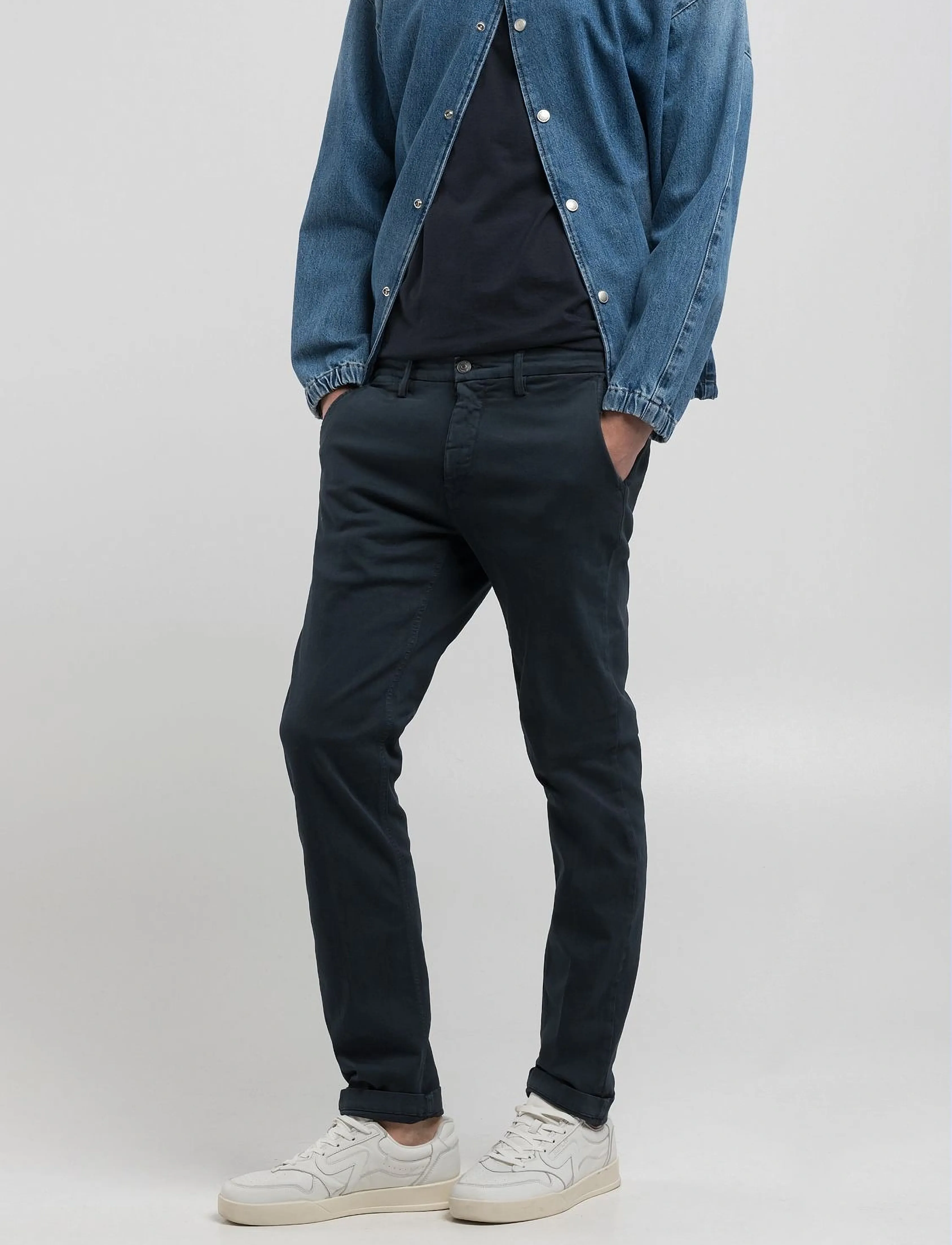 Replay - ZEUMAR Trousers SLIM Hyperchino Color Xlite - chinos - blue - 4