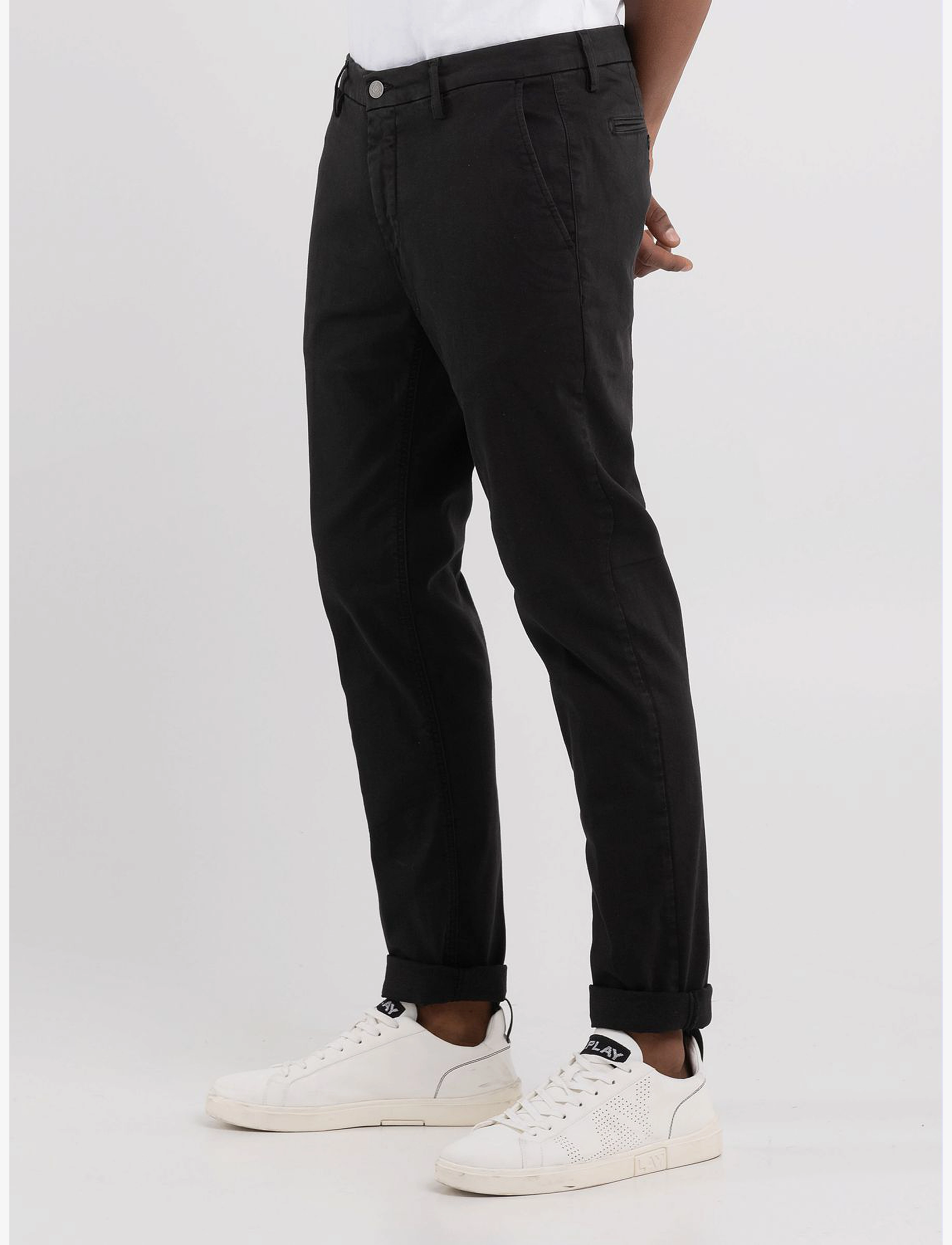 Replay - ZEUMAR Trousers SLIM Hyperchino Color Xlite - chinos - black - 4