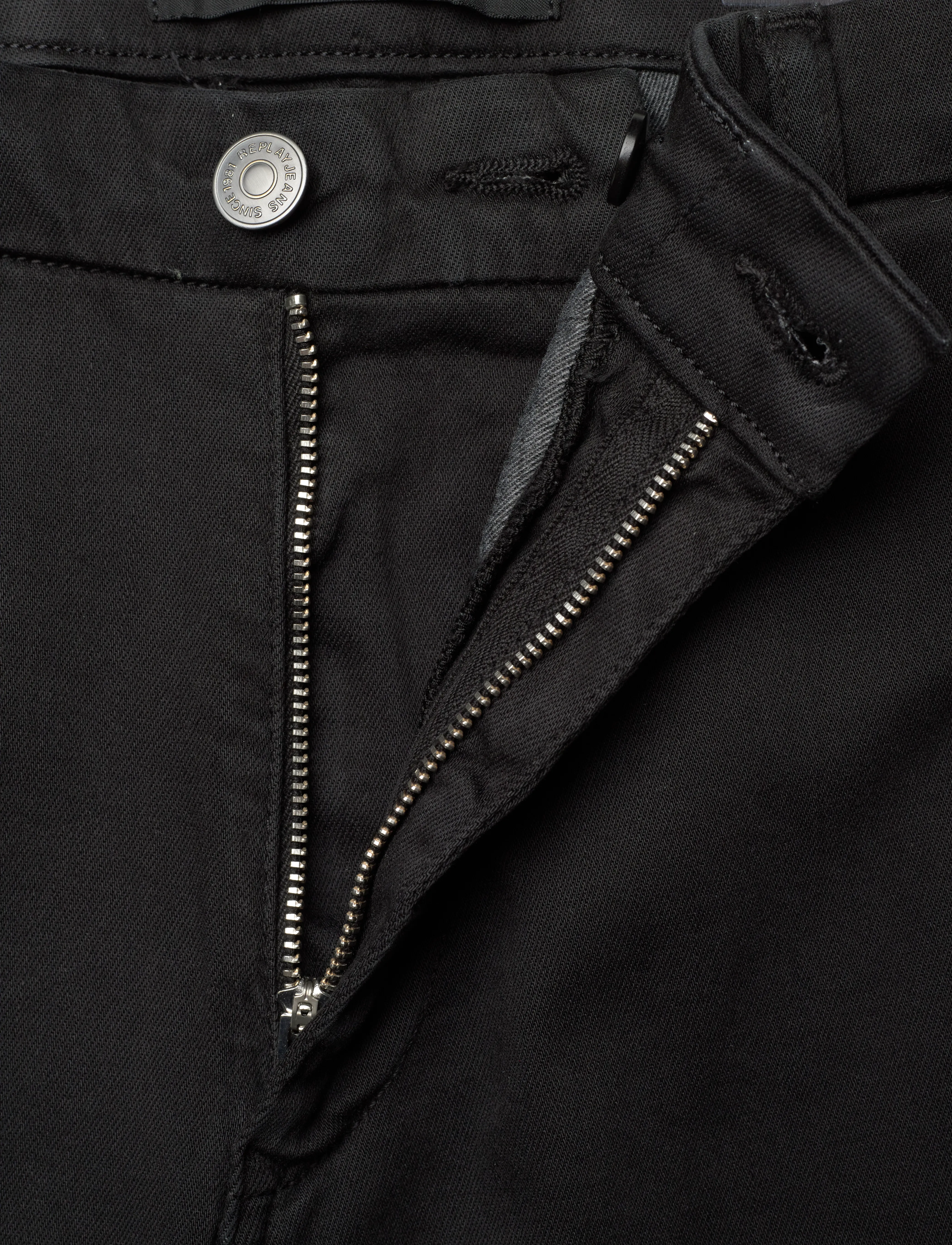 Replay - ZEUMAR Trousers SLIM Hyperchino Color Xlite - black - 2