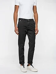 Replay - BENNI Trousers REGULAR Hyperchino Color Xlite - chinot - black - 5