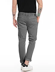 Replay - BENNI Trousers REGULAR Hyperchino Color Xlite - „chino“ stiliaus kelnės - grey - 6