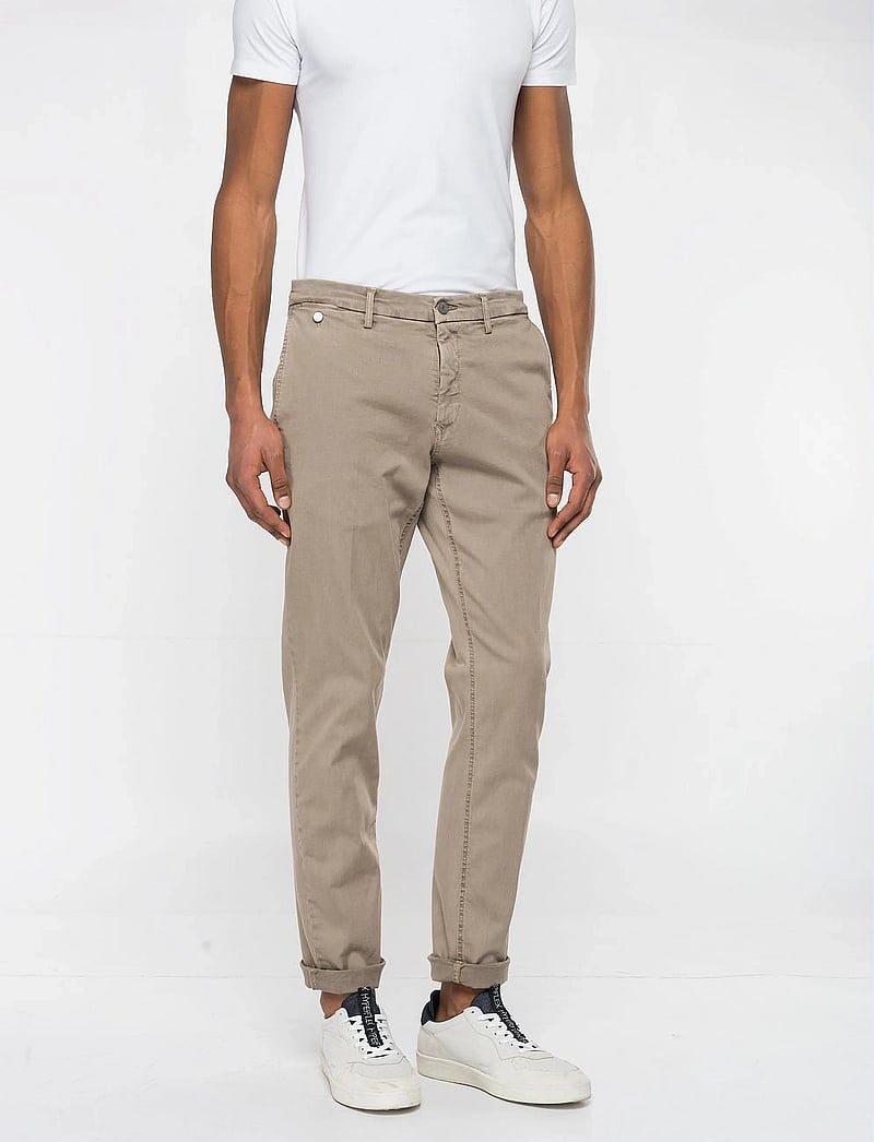 Replay - BENNI Trousers REGULAR Hyperchino Color Xlite - chinos - beige - 0